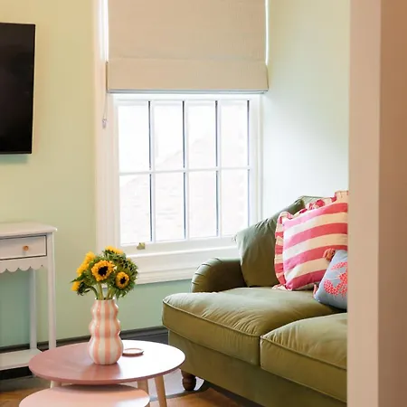 4 Wellington Terrace شقة
